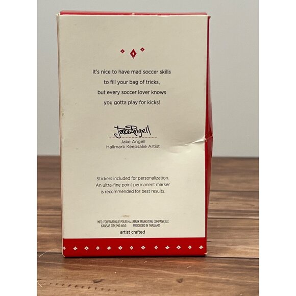 2015 HALLMARK KEEPSAKE ORNAMENT QG01409 SOCCER STAR - Picture 2 of 5